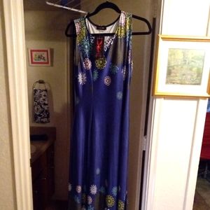 Sleeveless long summer dress